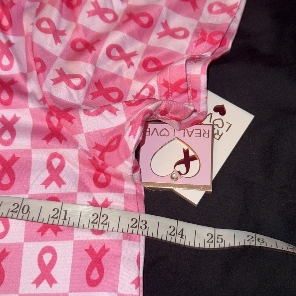Real Love Pink Ribbon 🎀 Gown with front pocket 🎀🎗️Bundle - Picture 9 of 10